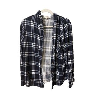 Flannel jacket with hood and buttons